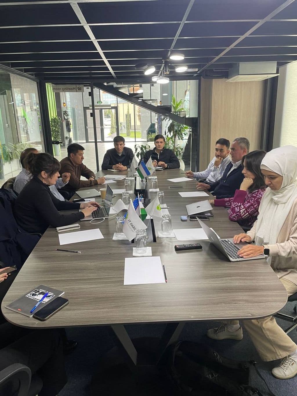 В сотрудничестве с ПРООН состоялась дискуссионная встреча по анализу состояния цифровой экономики в Узбекистане.